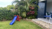 Sobrado geminado, 4 quartos na beira-mar da Praia 