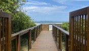 Sobrado geminado, 4 quartos na beira-mar da Praia 