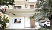 Casa com 3 sutes entre Mariscal e Canto Grande