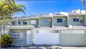Duplex frente mar em Canto Grande