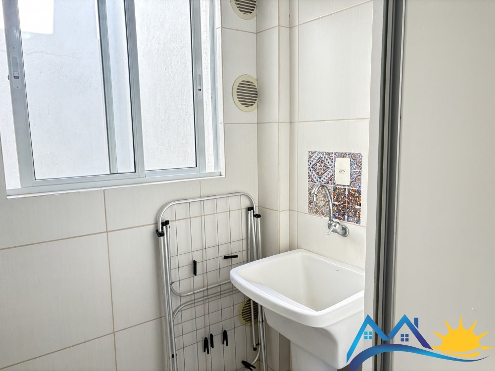 Apartamento com 2 quartos e ar na praia de Marisca