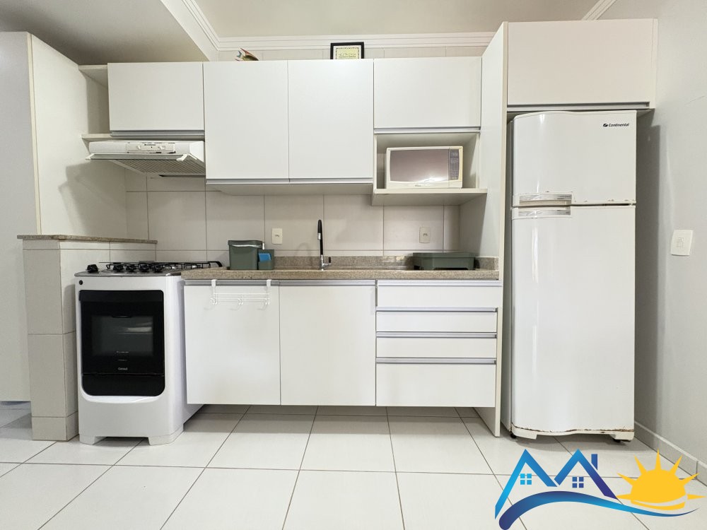 Apartamento com 2 quartos e ar na praia de Marisca