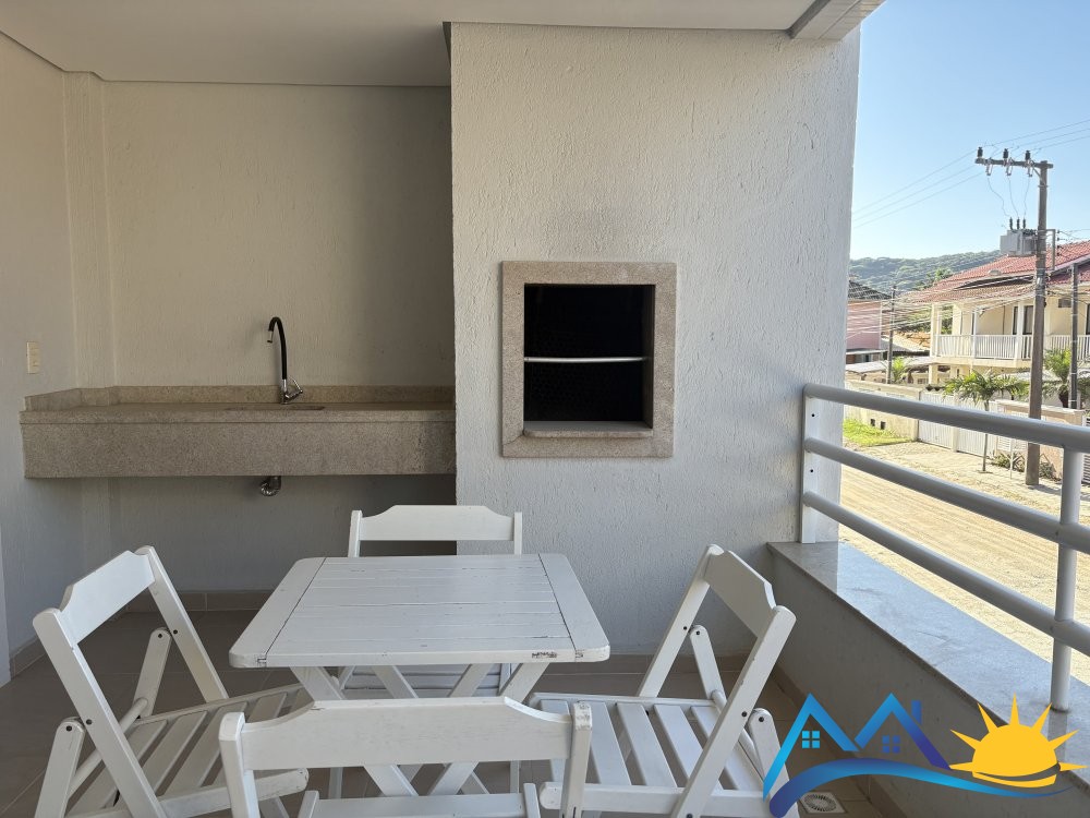 Apartamento com 2 quartos e ar na praia de Marisca