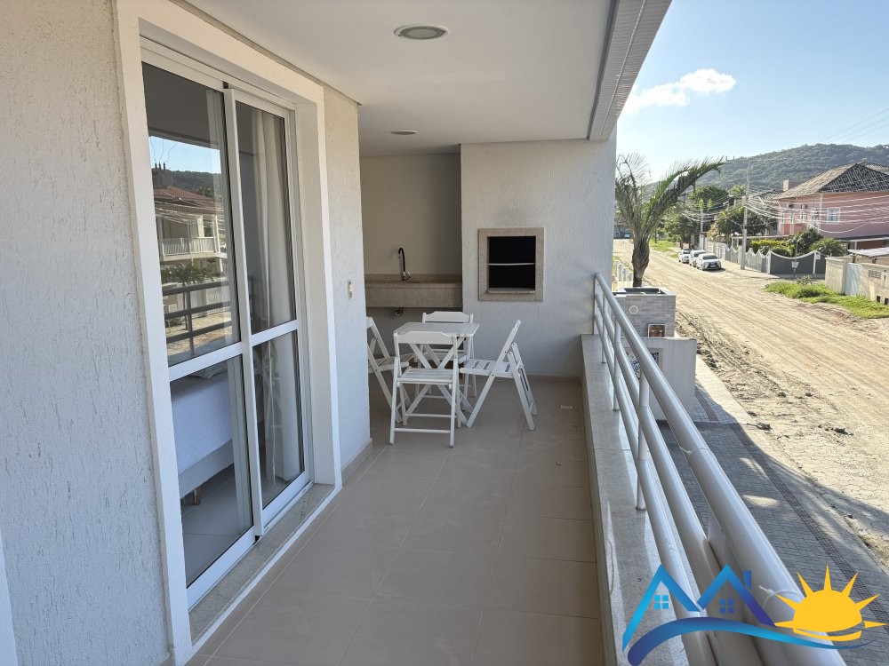 Apartamento com 2 quartos e ar na praia de Marisca