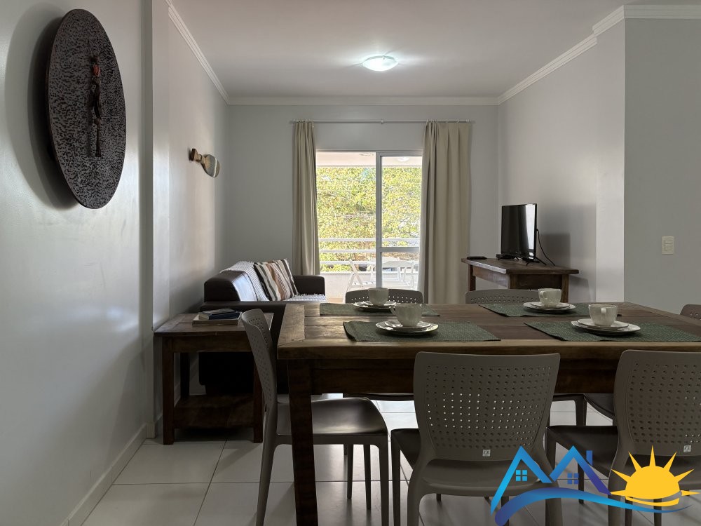 Apartamento com vista parcial do mar na praia do M