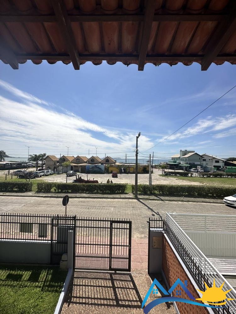 Casa com 6 quartos - vista para o mar em Mariscal 