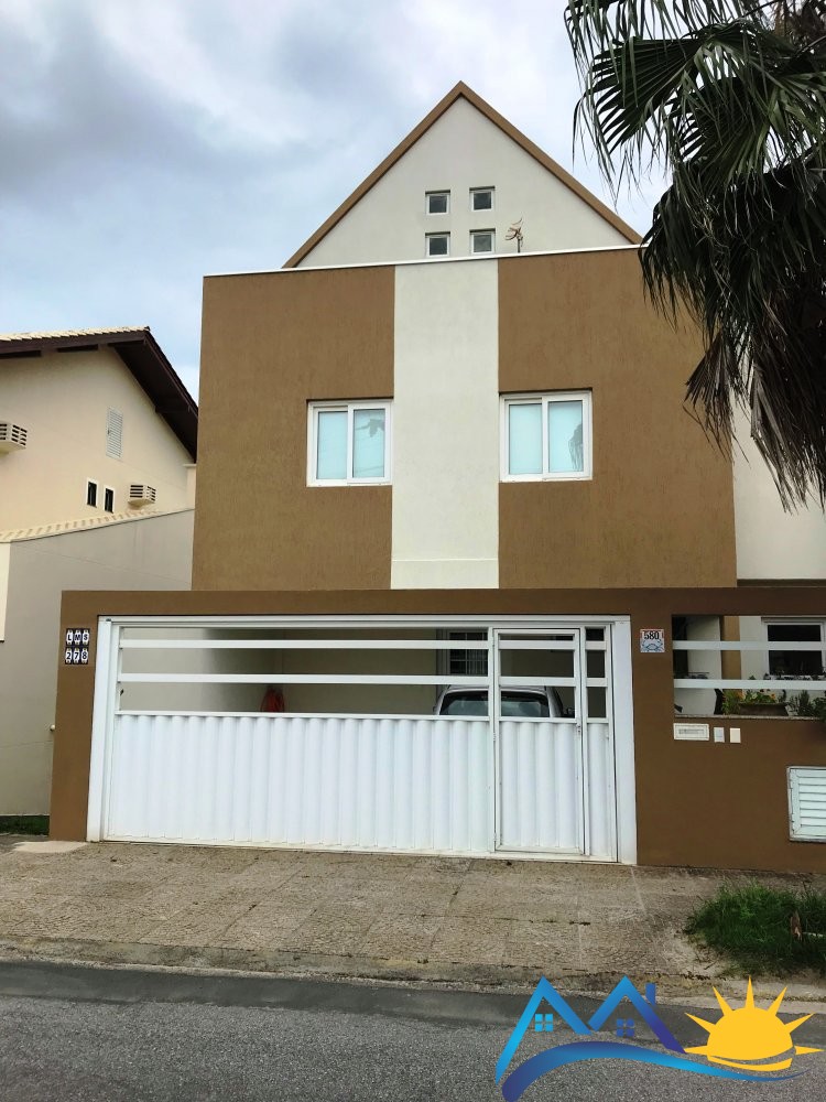 Casa  beira-mar com piscina na praia do Canto Gra
