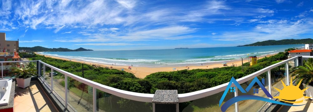 Cobertura frente mar com hidro na Praia do Marisca