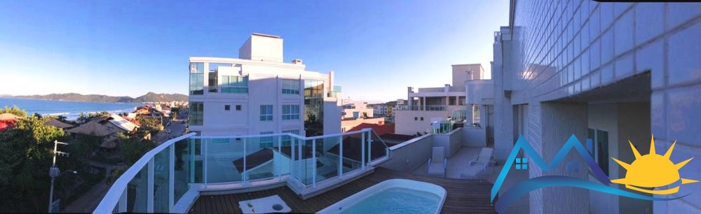 Cobertura duplex com piscina e vista para o mar