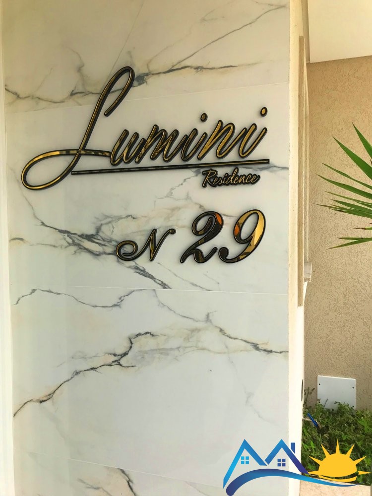 Apto com 2 sutes, alto padro em Canto Grande