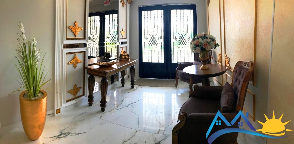 Apto com 2 sutes, alto padro em Canto Grande