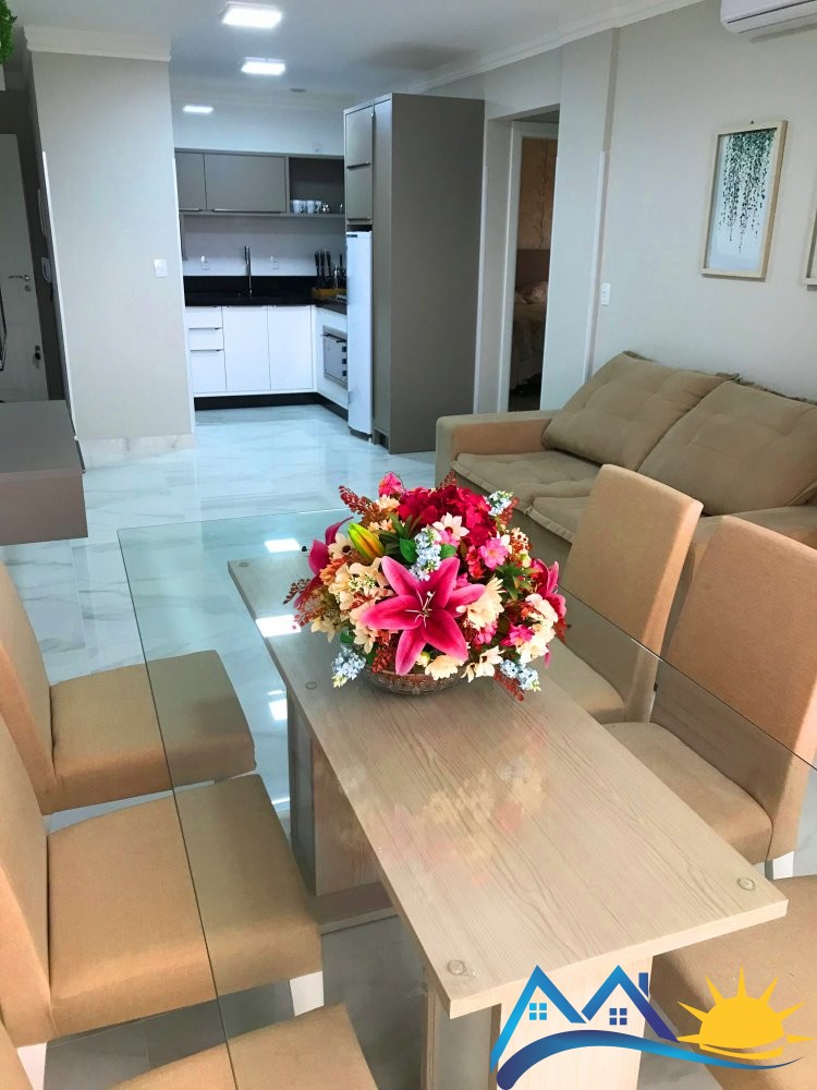 Apto com 2 sutes, alto padro em Canto Grande