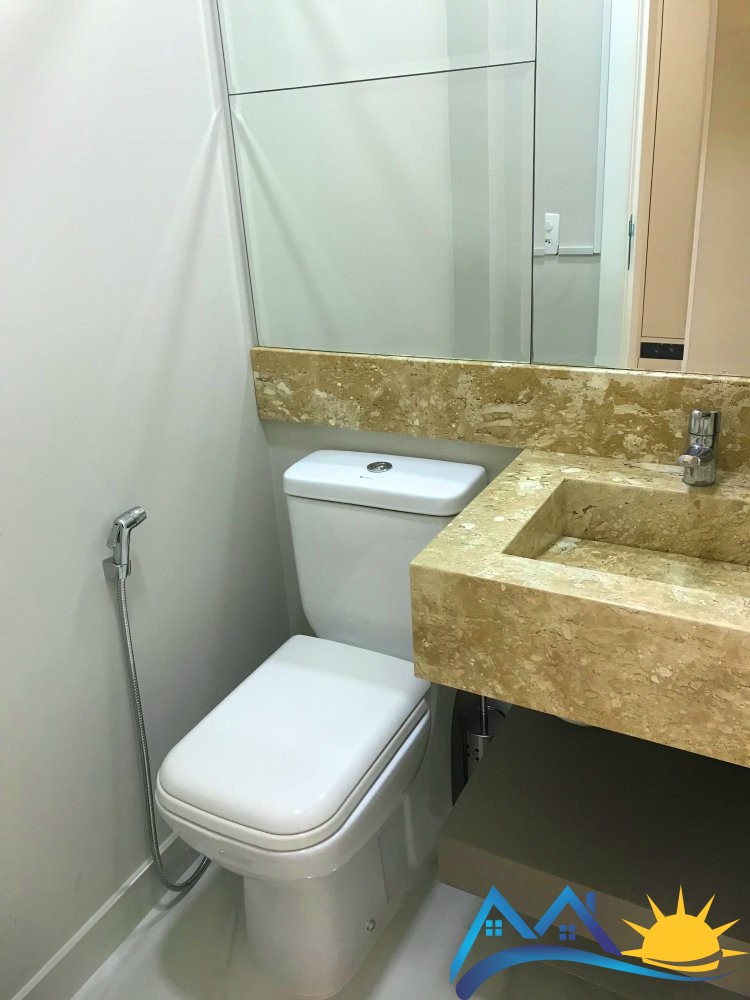 Apto com 2 sutes, alto padro em Canto Grande