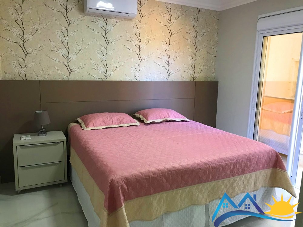 Apto com 2 sutes, alto padro em Canto Grande