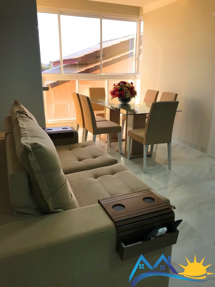 Apto com 2 sutes, alto padro em Canto Grande