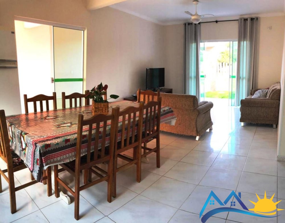 Casa com piscina na Praia do Mariscal, 4 quartos