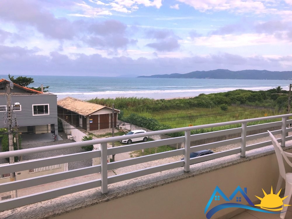 Apto com 1 quarto e sacada com vista para o mar, P