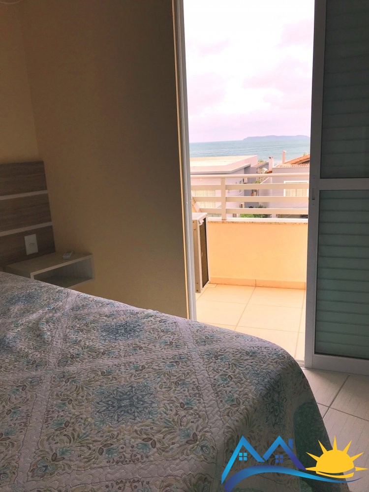 Apto com 1 quarto e sacada com vista para o mar, P