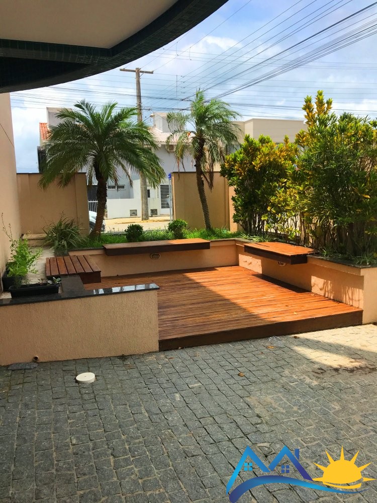 Apto com vista para o mar, Praia de Mariscal