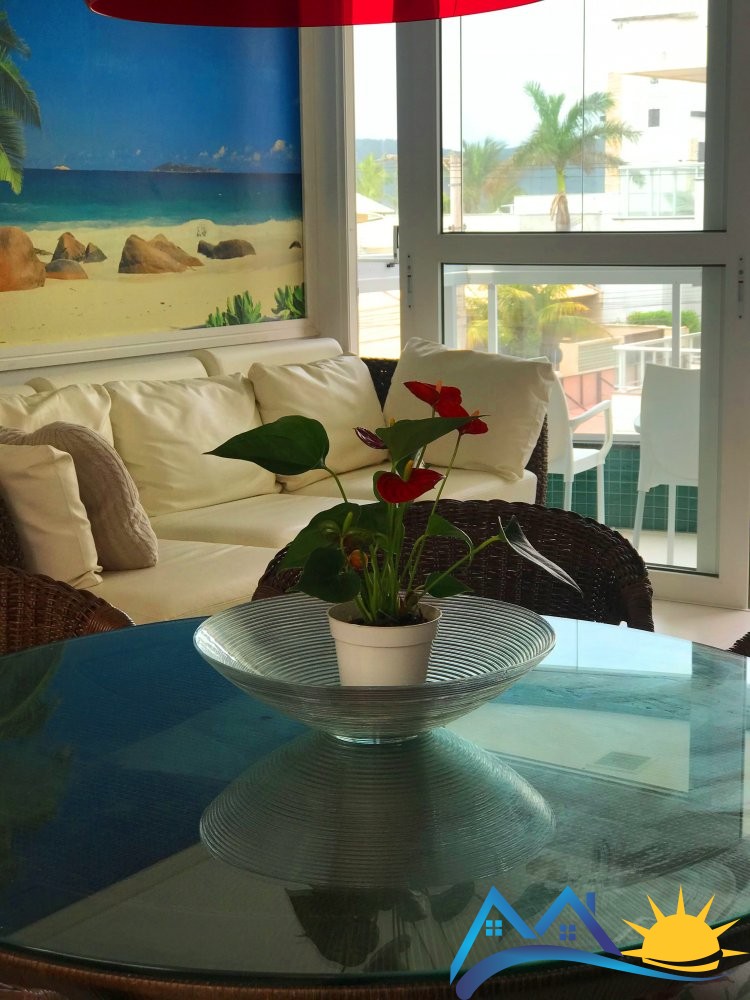 Apto com vista para o mar, Praia de Mariscal