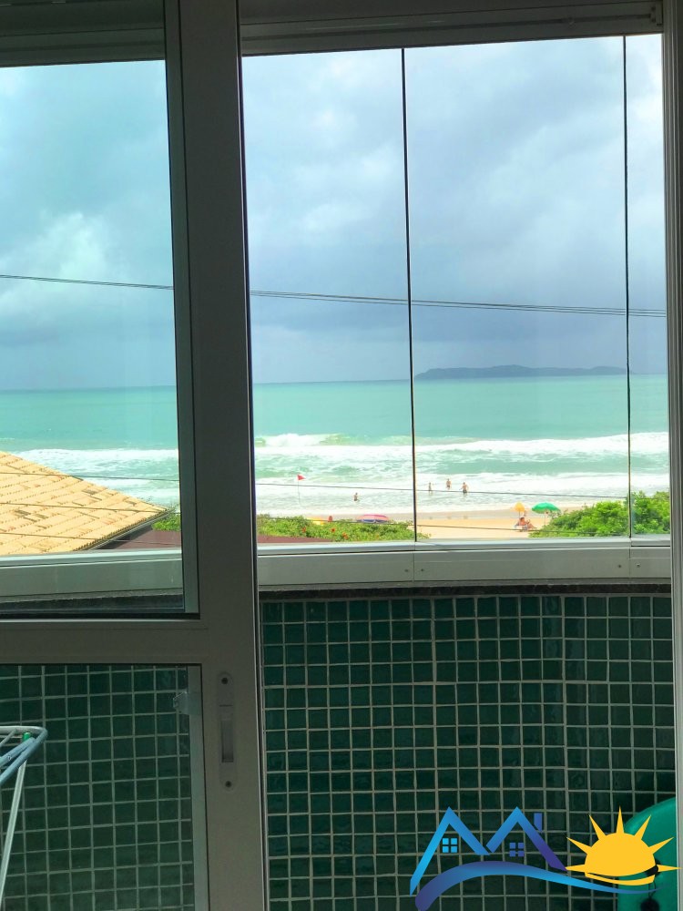 Apto com vista para o mar, Praia de Mariscal