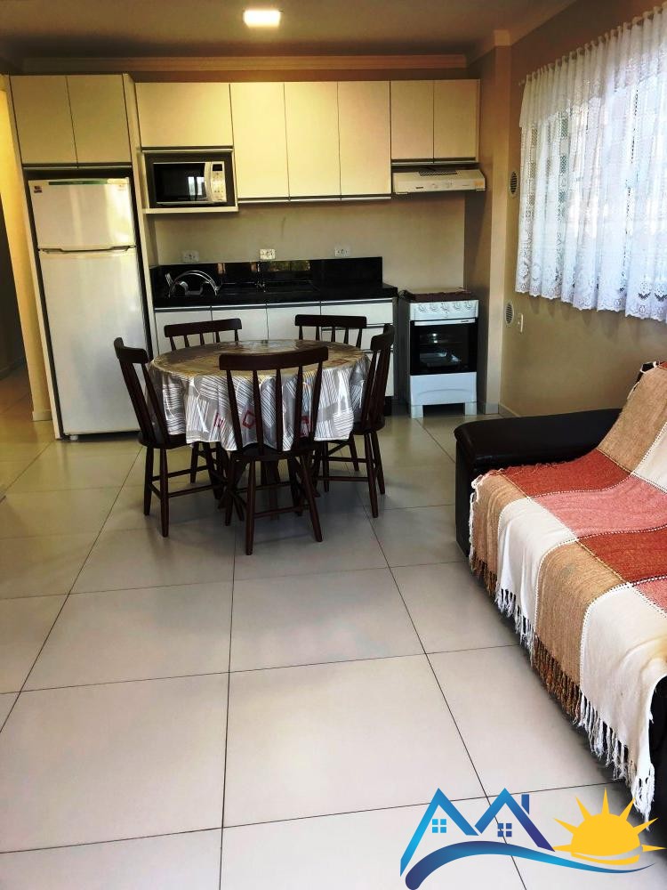 Apartamento com 2 quartos, 250 M da Praia de Maris