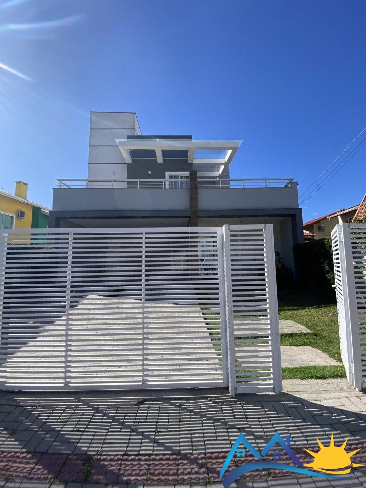 Linda casa com vista para o Morro do Macaco 