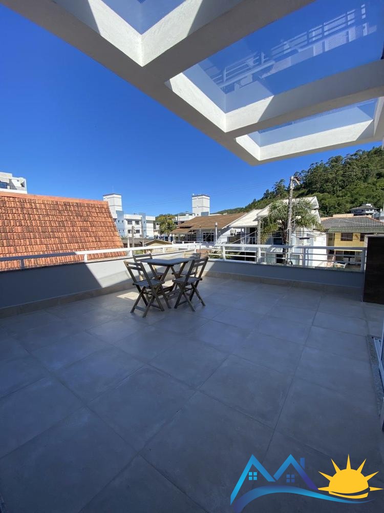 Linda casa com vista para o Morro do Macaco 