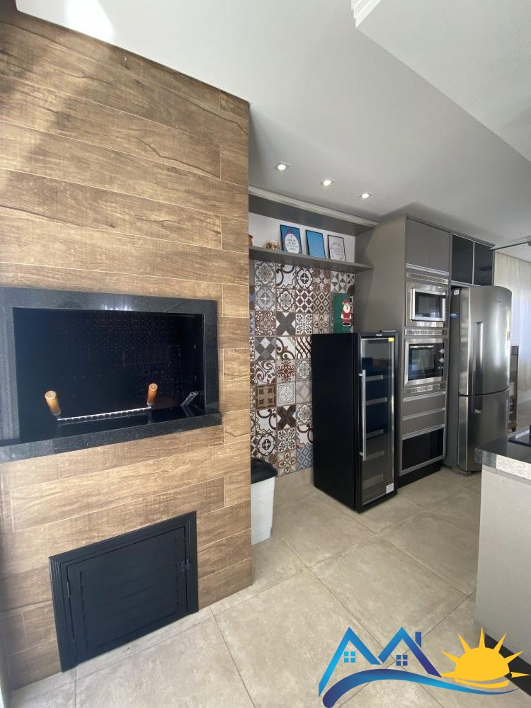 Linda casa com vista para o Morro do Macaco 