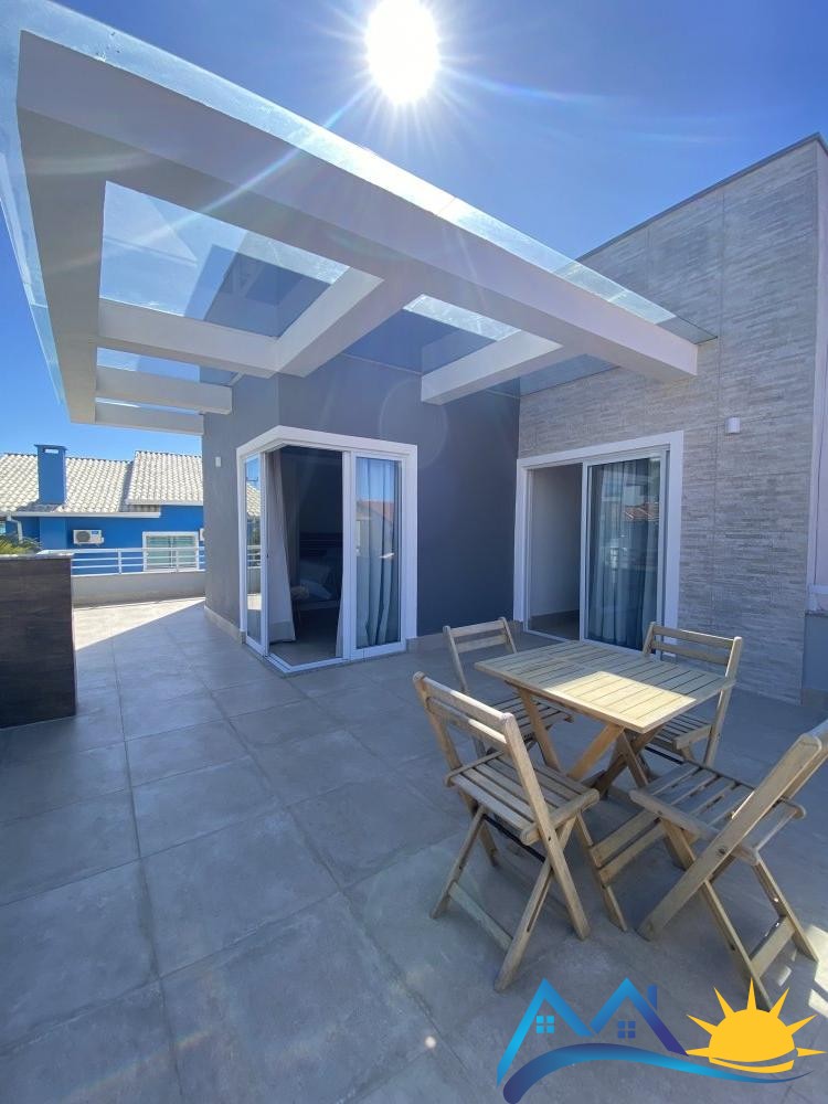 Linda casa com vista para o Morro do Macaco 