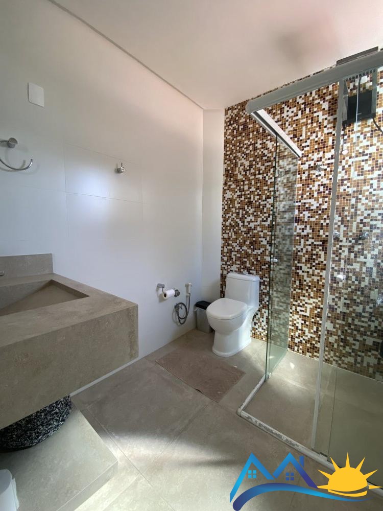 Linda casa com vista para o Morro do Macaco 