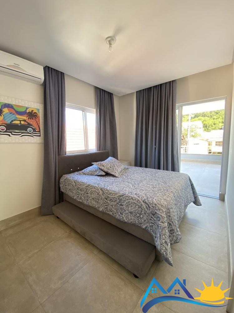 Linda casa com vista para o Morro do Macaco 