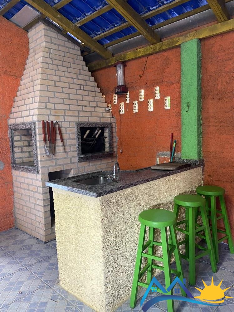 Chal com amplo jardim em mariscal 