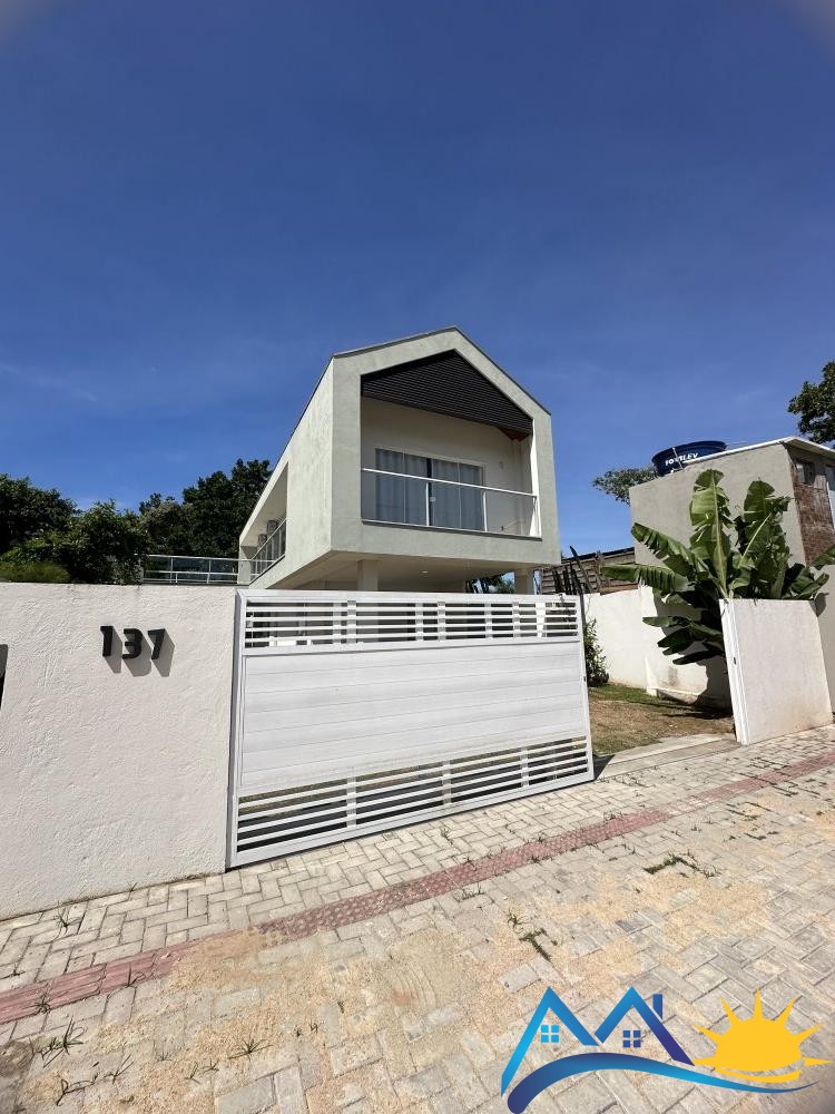 Linda casa com 4 quartos em Mariscal - Bombinhas