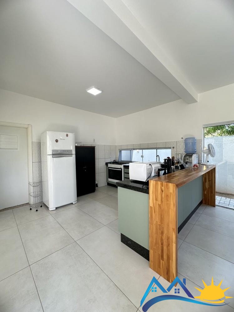 Linda casa com 4 quartos em Mariscal - Bombinhas