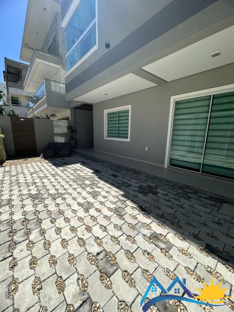 DUPLEX A 30 M DA PRAIA DE CANTO GRANDE