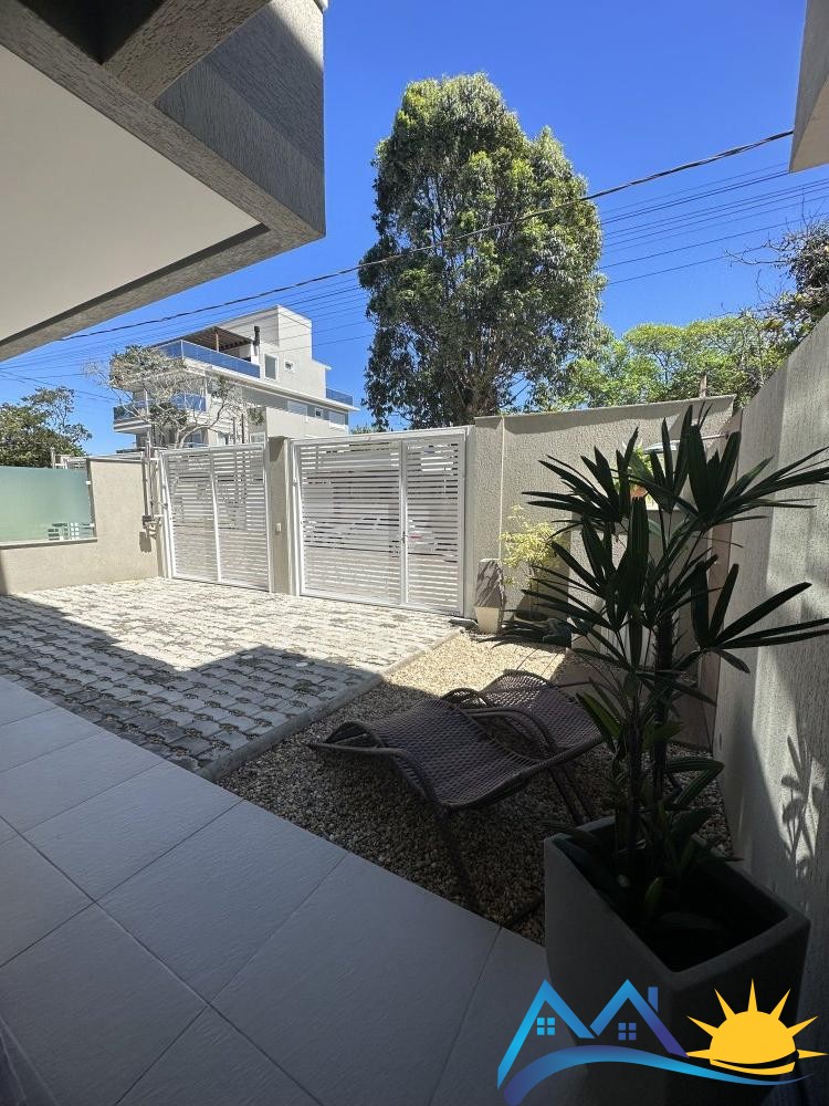 DUPLEX A 30 M DA PRAIA DE CANTO GRANDE