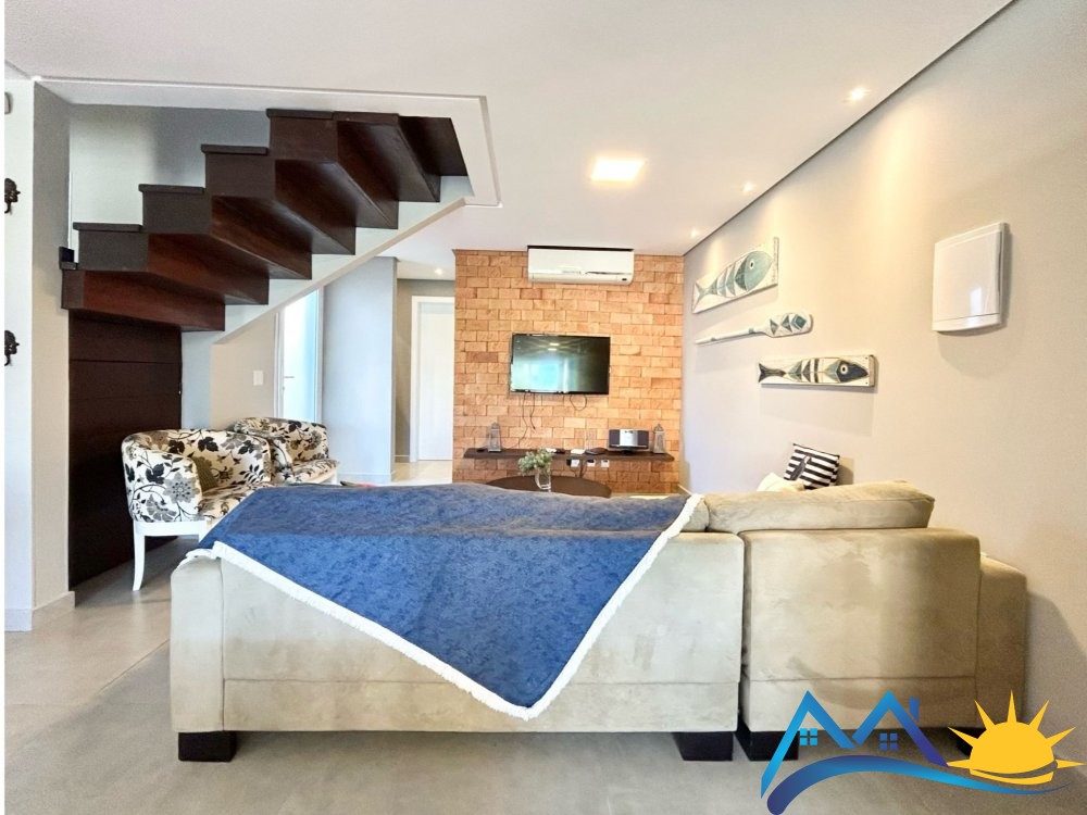 SOBRADO COM PISCINA  VENDA - CANTO GRANDE