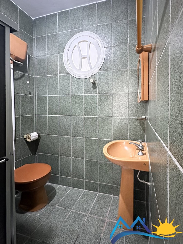 CASA COM 3 QUARTOS - 200 M DA PRAIA DE CANTO GRAND