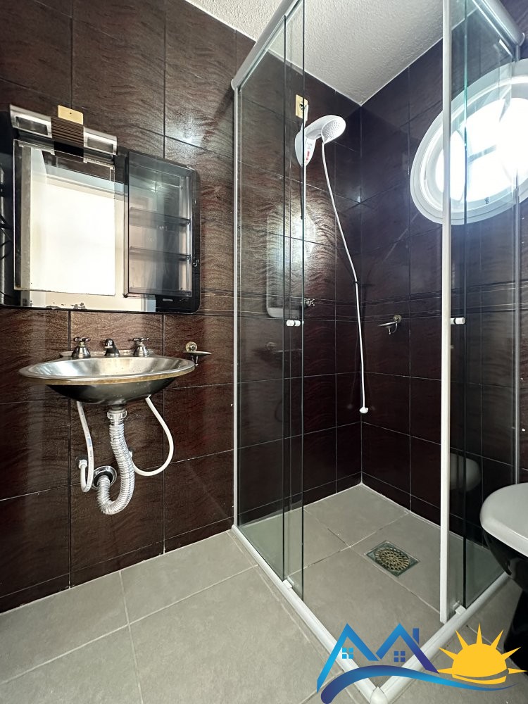 CASA COM 3 QUARTOS - 200 M DA PRAIA DE CANTO GRAND