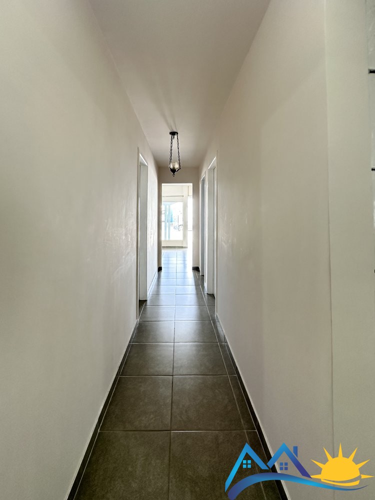 CASA COM 3 QUARTOS - 200 M DA PRAIA DE CANTO GRAND