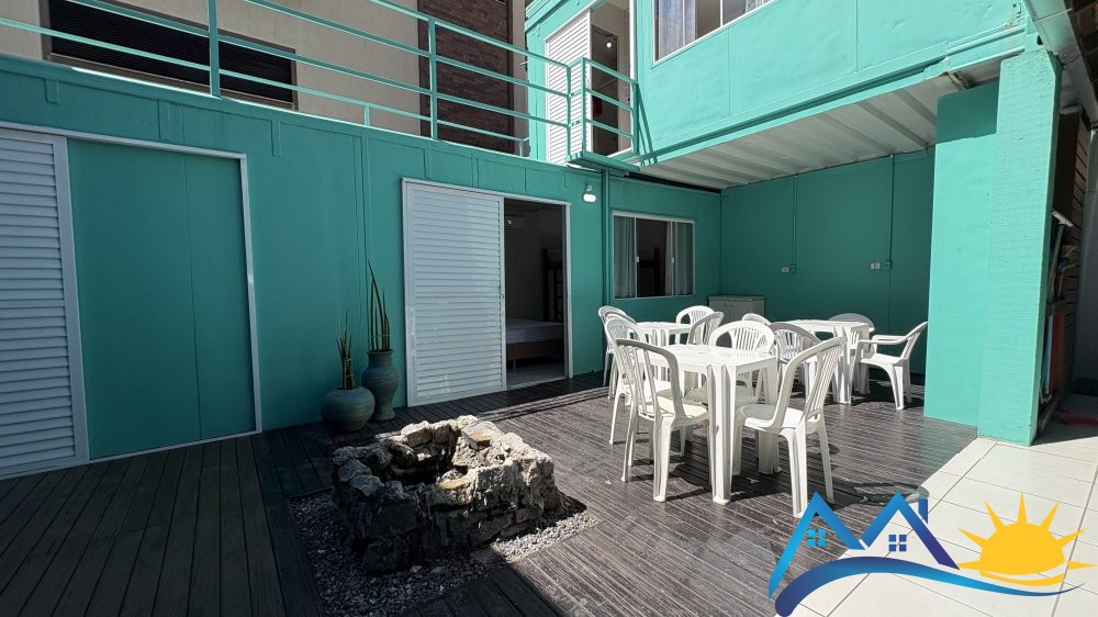 CASA CONTAINNER COM PISCINA PARA FAMLIA GRANDE 