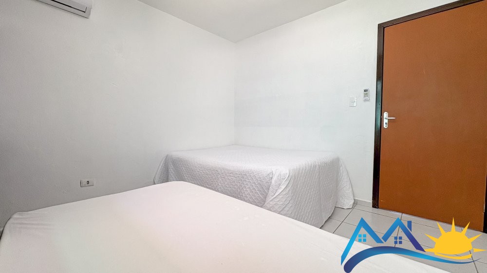 CASA CONTAINNER COM PISCINA PARA FAMLIA GRANDE 